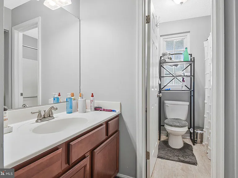 4037 Broadbill Cir — Photo 29
