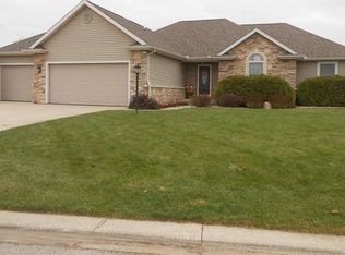 28645 Golden Pond Trl, Elkhart, IN 46514