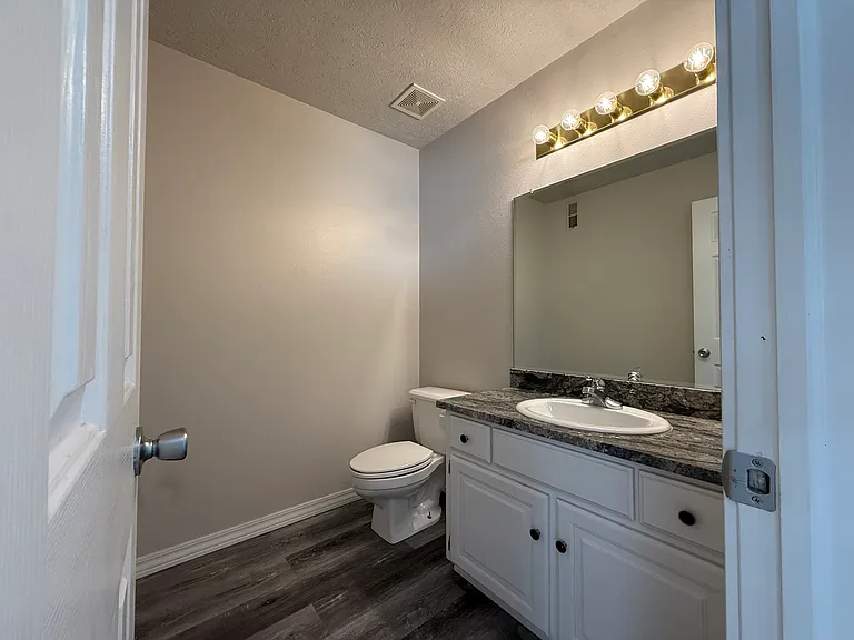 5580 S Robberson Ave #H — Photo 5