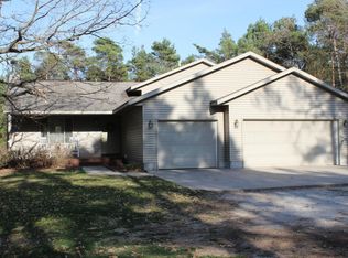 7040 Hyde Park Rd, Whitehall, MI 49461