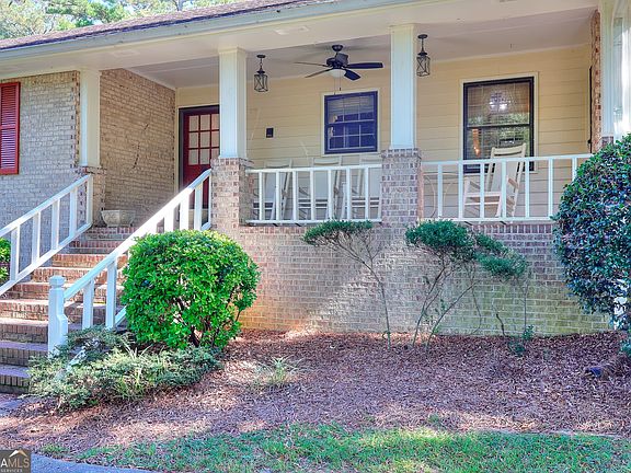 3rd image of 3520 Tom Brewer Rd