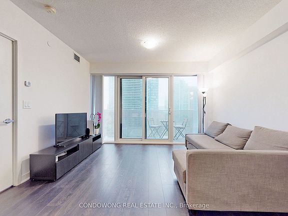 5th image of 88 Harbour St #1006