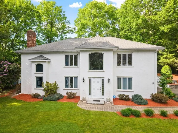 81 Goodale St, Peabody, MA 01960