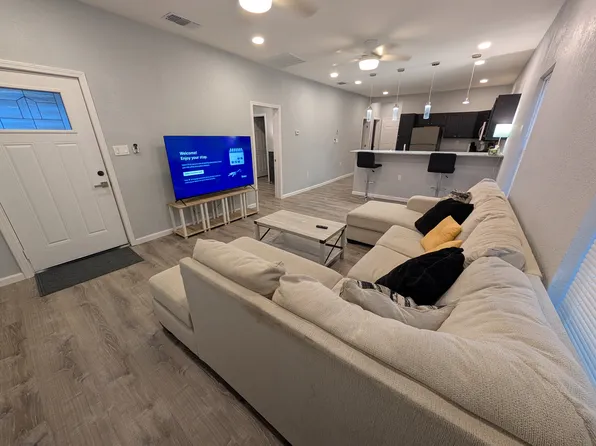 118 Canadian St, San Antonio, TX 78202