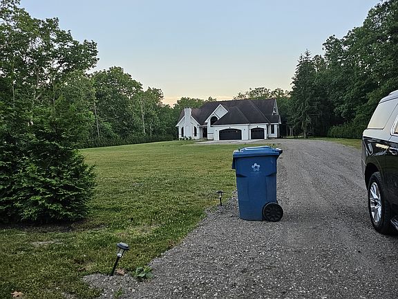 3rd image of 958 Lakehurst Ave