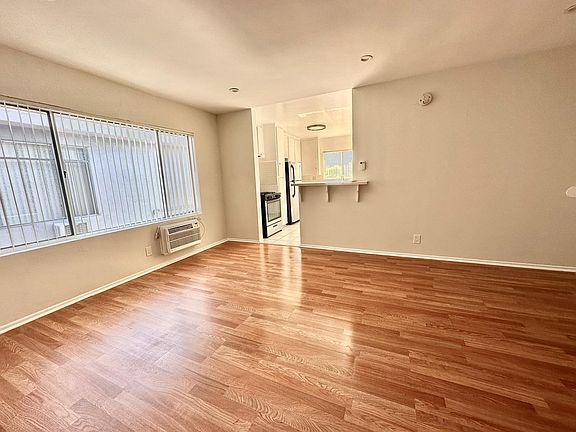 2nd image of 5746 Waring Ave APT 8