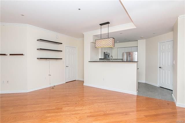 1st image of 300 Mamaroneck Ave APT 810