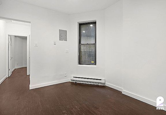 4th image of 338 W 49th St APT 2FW