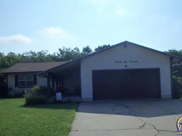 2514 Coronado Ct, Emporia, KS 66801