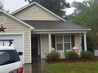 106 Holly Tree Ln, Hampstead, NC 28443