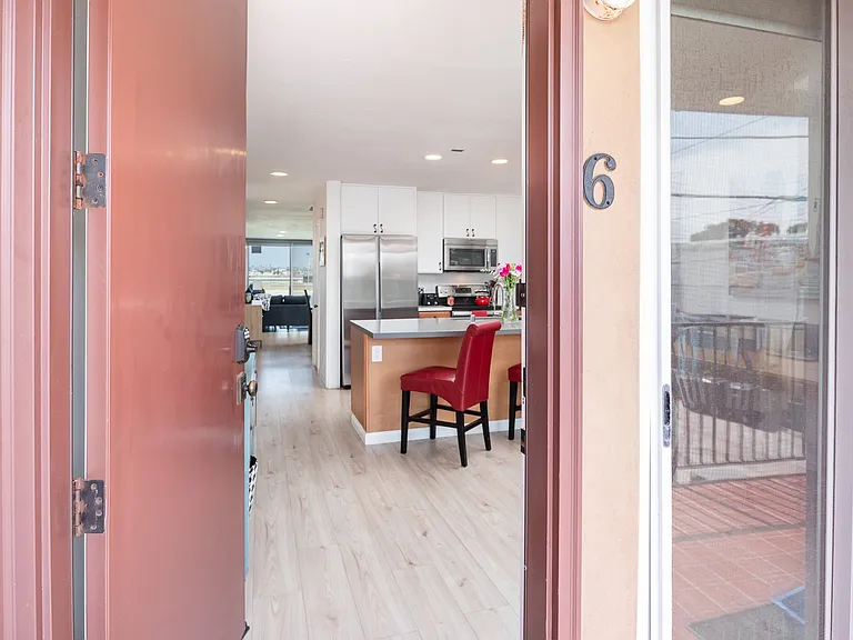 3750 Bayside Walk #6 — Photo 4