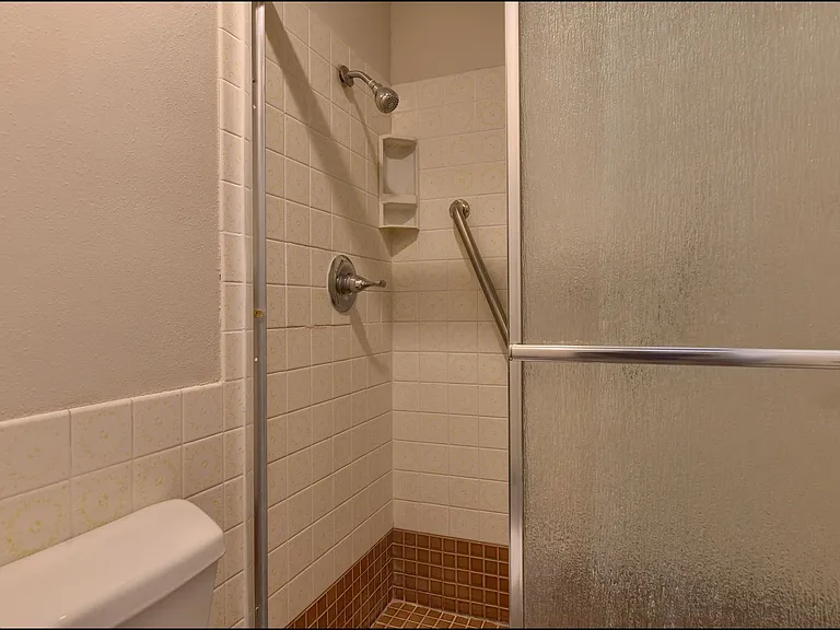 3433 Clearview Ln — Photo 24