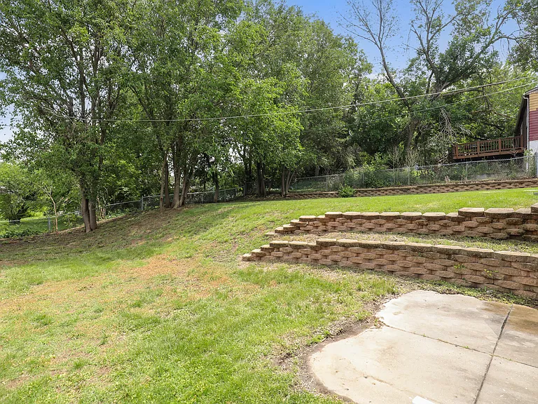 1218 Sunset Dr — Photo 48