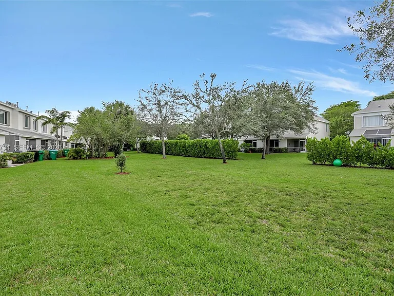 7921 Sanibel Dr #7921 — Photo 13