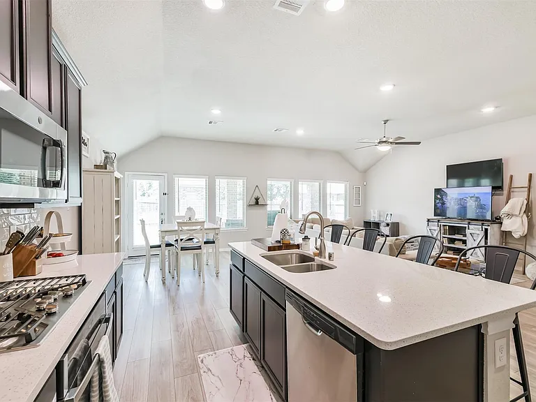 18906 Sorrento Point Dr — Photo 21