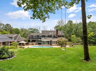 16 Ridge Rd, Gladstone, NJ 07934