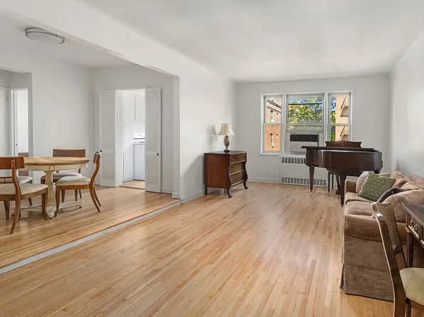 6861 Yellowstone Blvd APT 518, Flushing, NY 11375