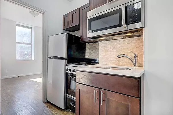 Rented by REAL New York | media 9