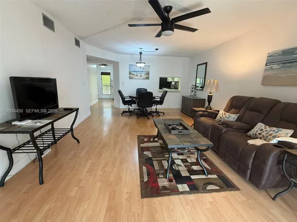 4960 E Sabal Palm Blvd APT 308, Tamarac, FL 33319