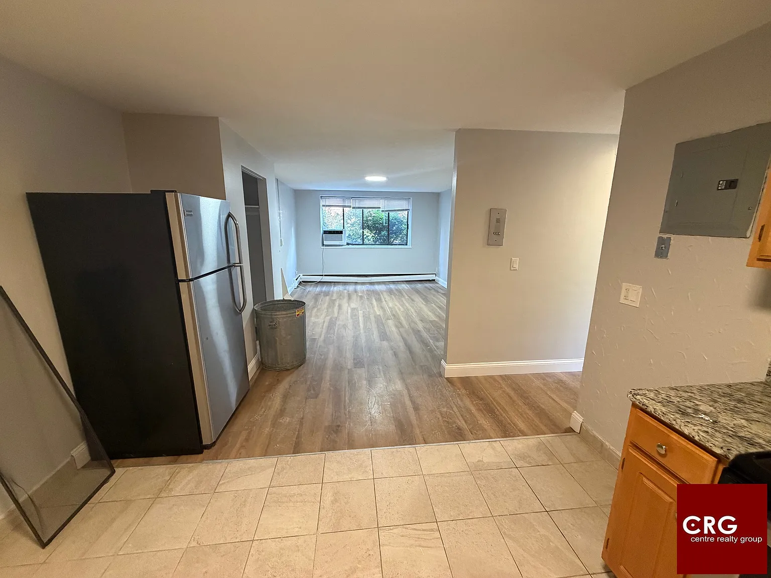 2 bed, 1.0 bath, $3,100 — Photo 3