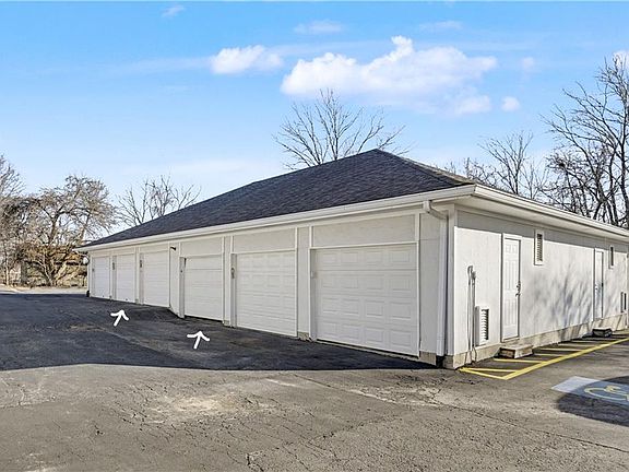 3rd image of 8001 Westridge # 102 Rd