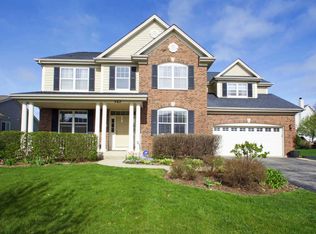 462 Shannon Pkwy, Elgin, IL 60124