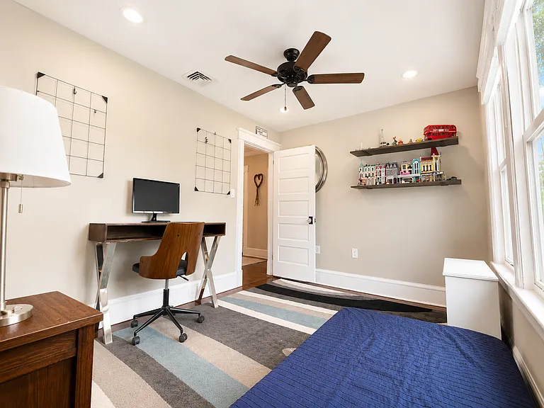 25 E Summit St — Photo 29