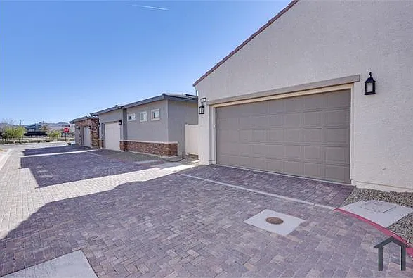 209 Coltrane Canyon Ave — Photo 23