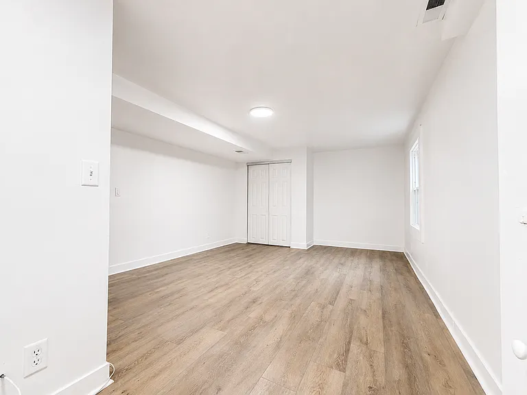 3202 W Birkshire Dr — Photo 38