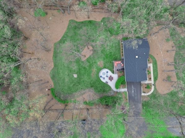 13 E Elbrook Dr, Allendale Boro, NJ 07401