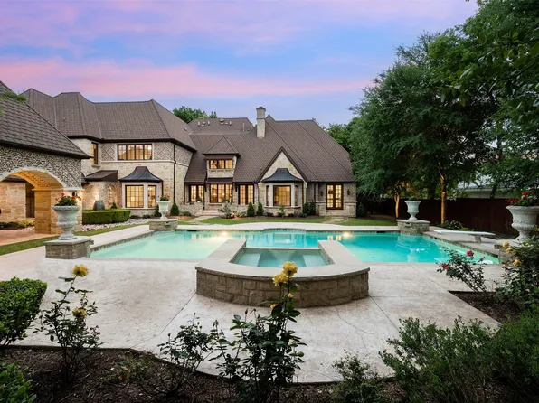 11225 W Ricks Cir, Dallas, TX 75230