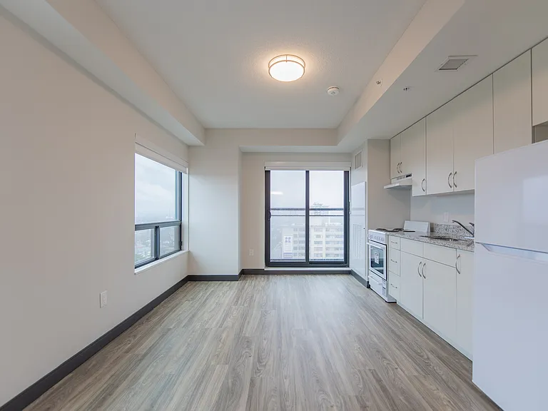 2346 Weston Rd — Photo 38