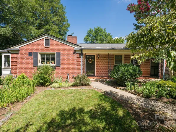 87 Shorewood Dr, Asheville, NC 28804