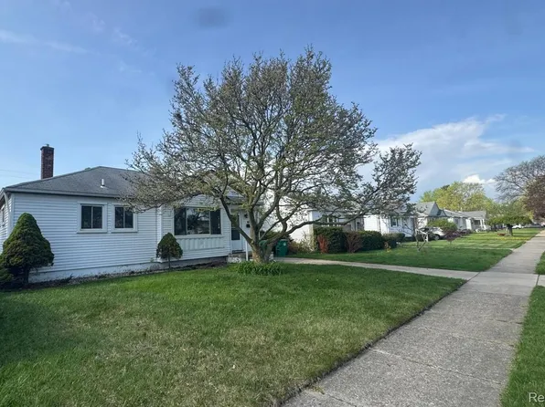 29455 Rosslyn Ave, Garden City, MI 48135
