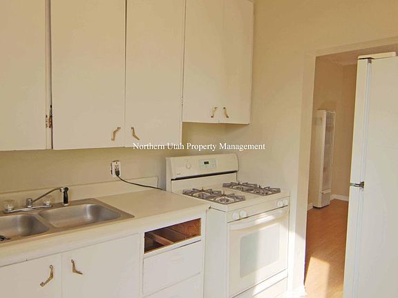 5 Kitchen View 2_11212017