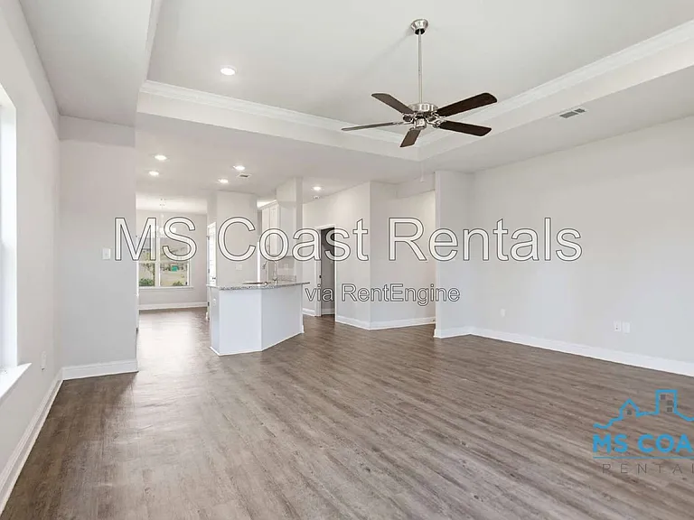 5543 Overland Dr — Photo 5