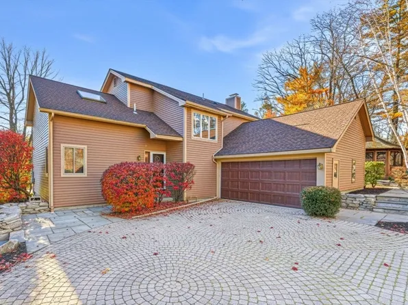 3 Heather Hill Rd, Acton, MA 01720