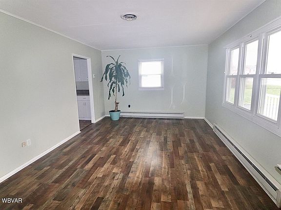 4th image of 319 Eckmont Ave