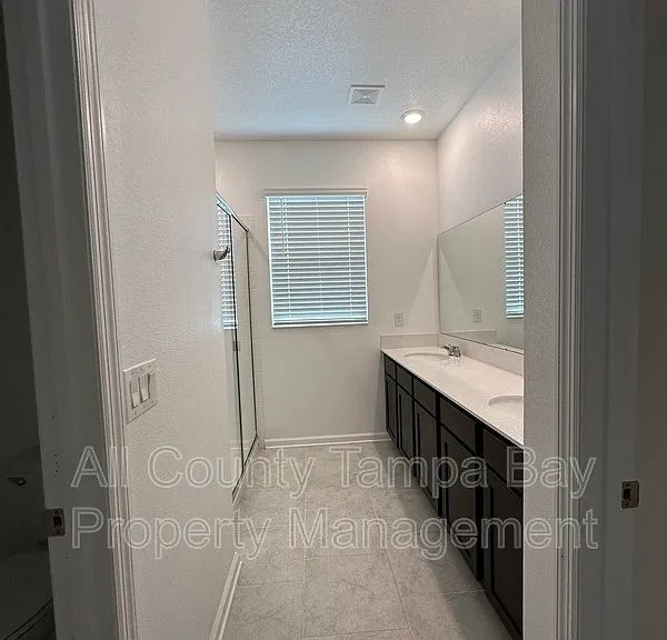 220 Pershing St — Photo 35