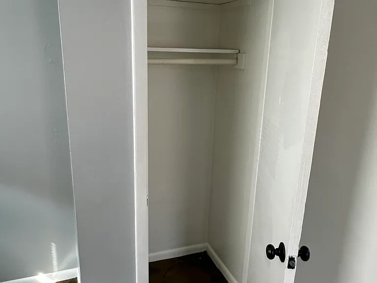 703 Wilkinson Blvd #4 — Photo 31