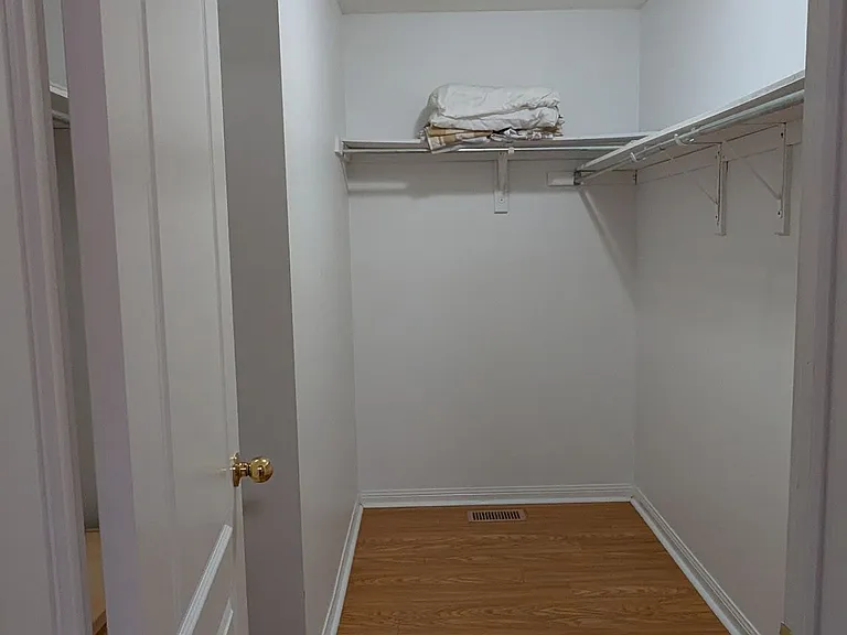 83 Trumpeter St — Photo 7