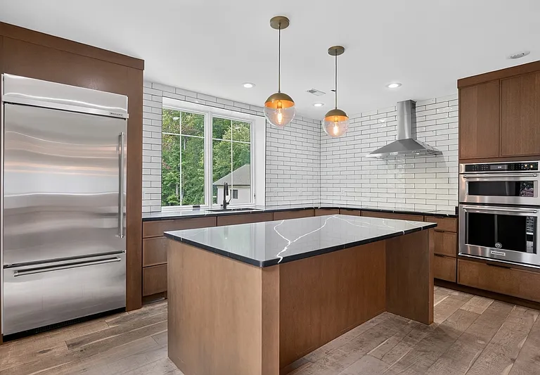 7818 Leland Rd — Photo 10