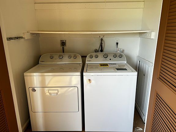 5th image of 4307 Oak Terrace Dr