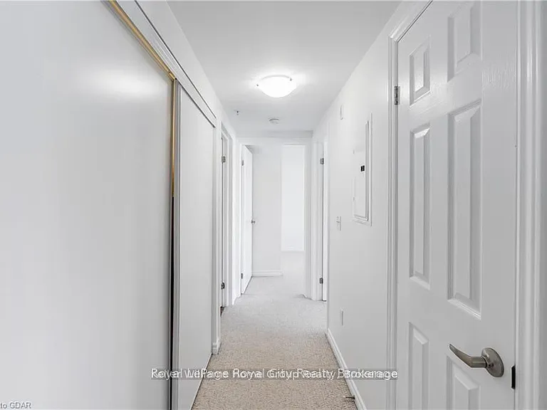 67 Kingsbury Sq #303 — Photo 8