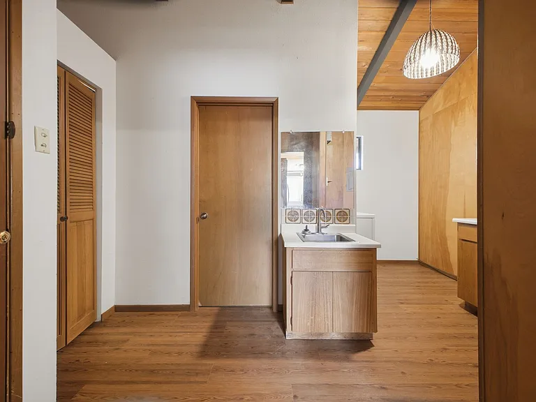1015 Piiholo Rd — Photo 2