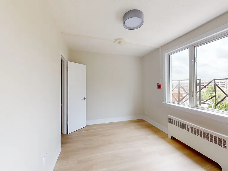 775 Concession St — Photo 10