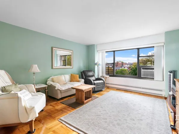 21-80 33rd Road #5D, Astoria, NY 11106
