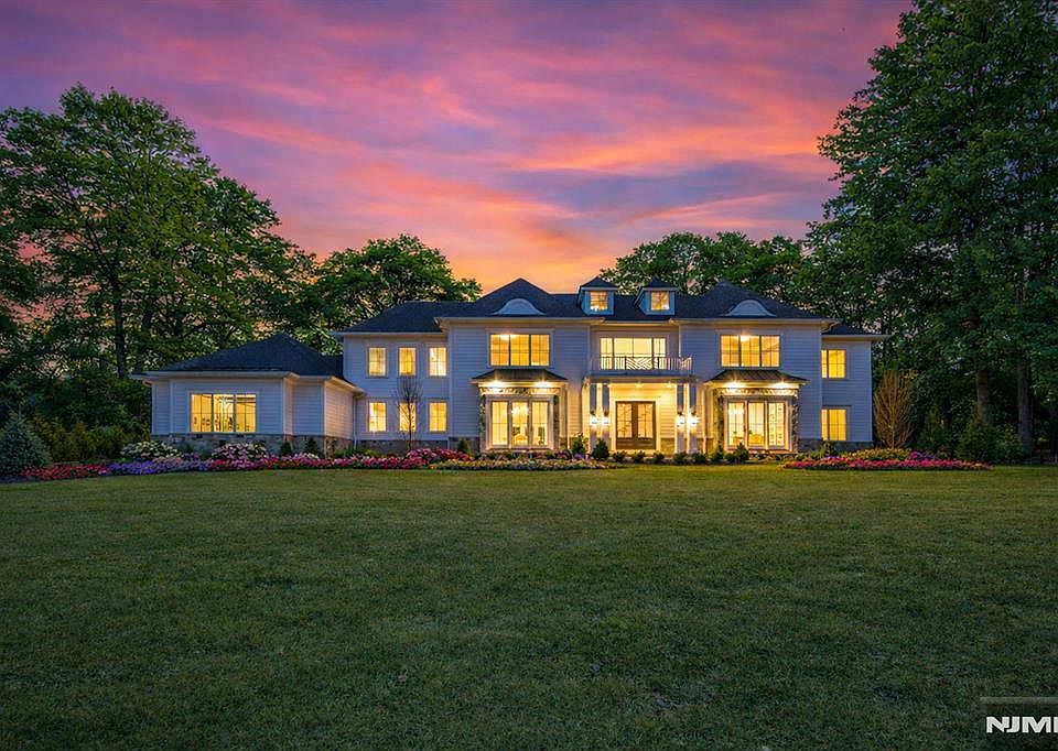 1st image of 309 Green Ridge Rd