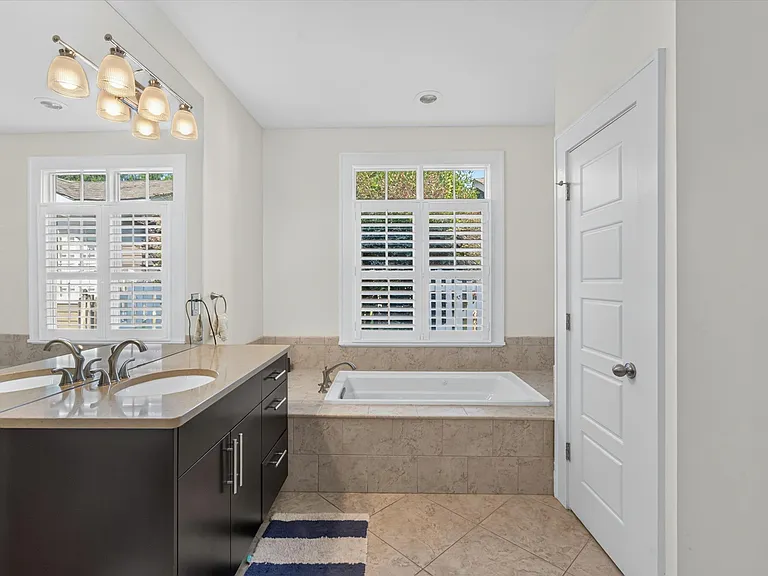 2038 Dartmouth Pl — Photo 9