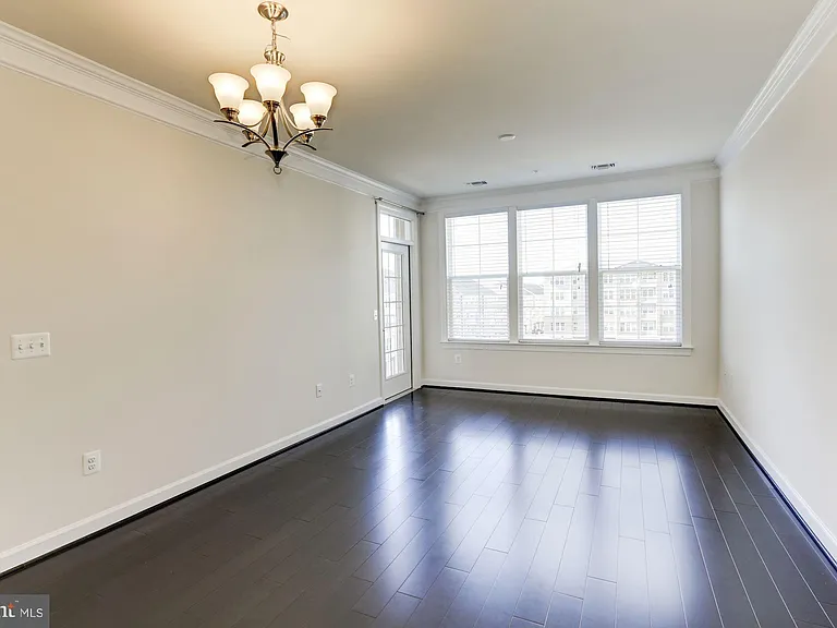 13740 Endeavour Dr #403 — Photo 4